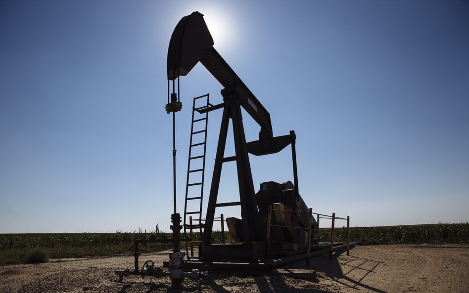 Rekordowa interwencja na rynku naftowym może być za mała