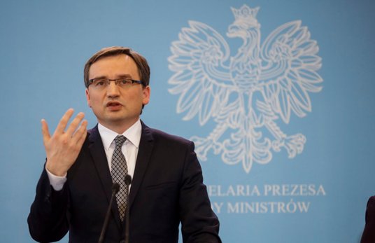 Ten zwrócił się o wydanie opinii do prokuratora generalnego Zbigniewa Ziobry.