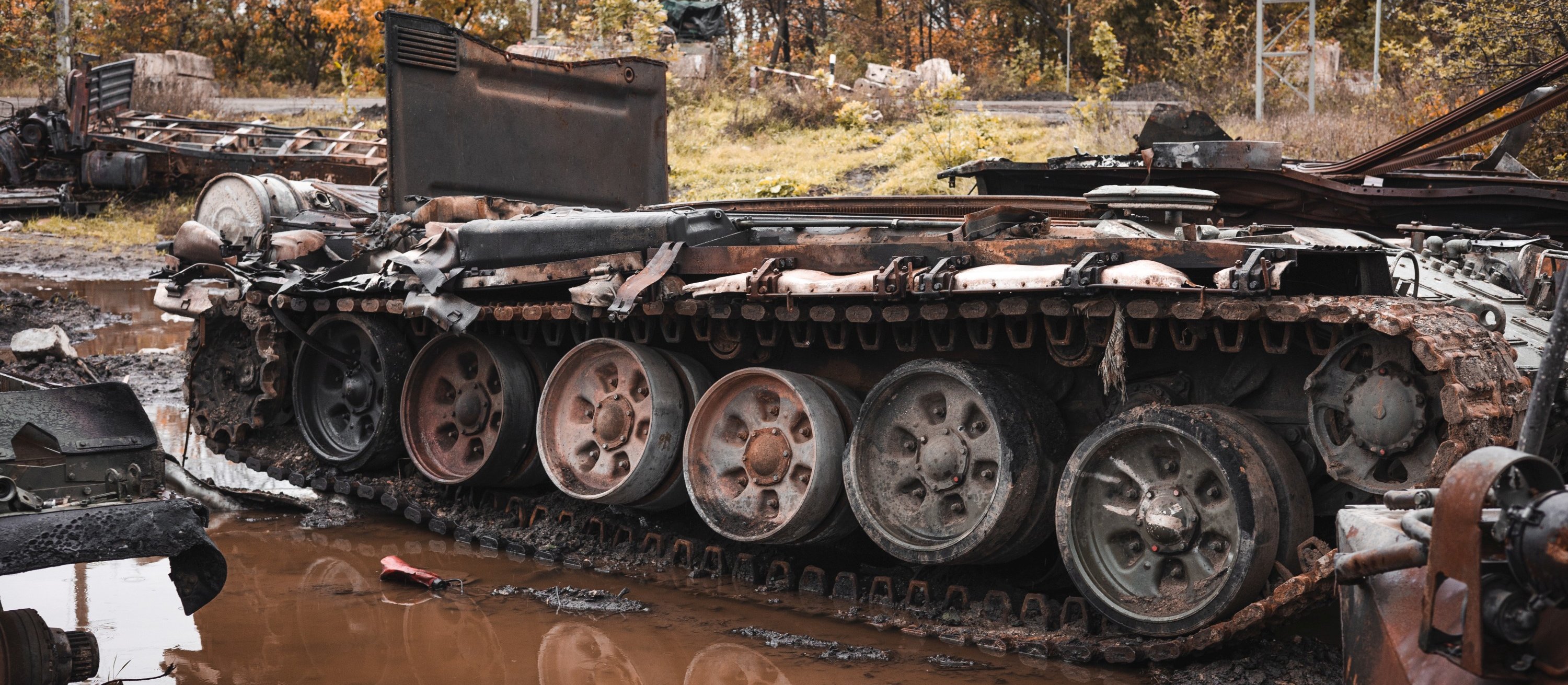 The profits of the Russian arms manufacture  are falling. Even weapons don't make adequate  money.
