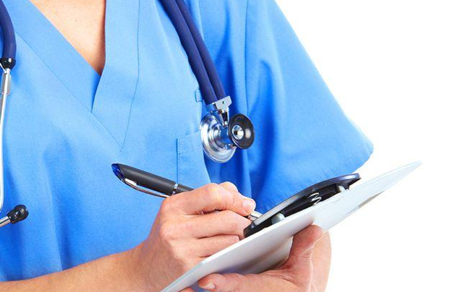 Przedsiębiorcy, którzy chcą zapewnić pracownikom dodatkową opiekę medyczną, mają dwie możliwości: mo