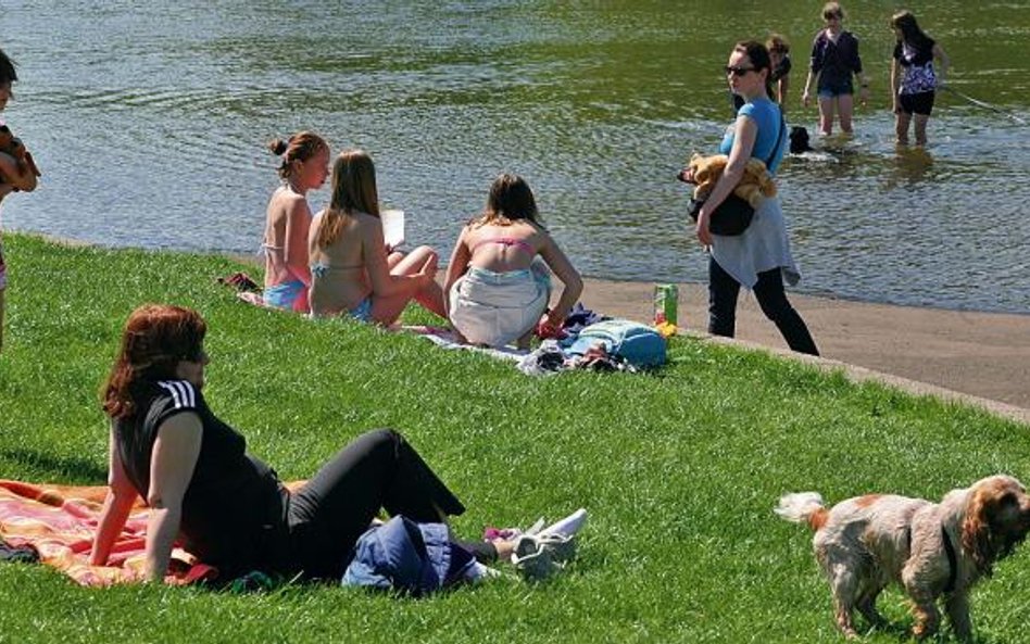 Warszawa. Zanim otworzą wiślane plaże, musi wystarczyć Pole