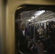 Pasażerowie metra w Moskwie