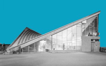 Elementem plakatu Europejskich Dni Dziedzictwa 2025 jest zdjęcie Dworca Warszawa Ochota autorstwa Zb