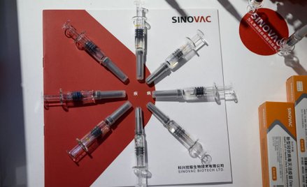 Chińska firma zaszczepiła pracowników i ich rodziny na COVID