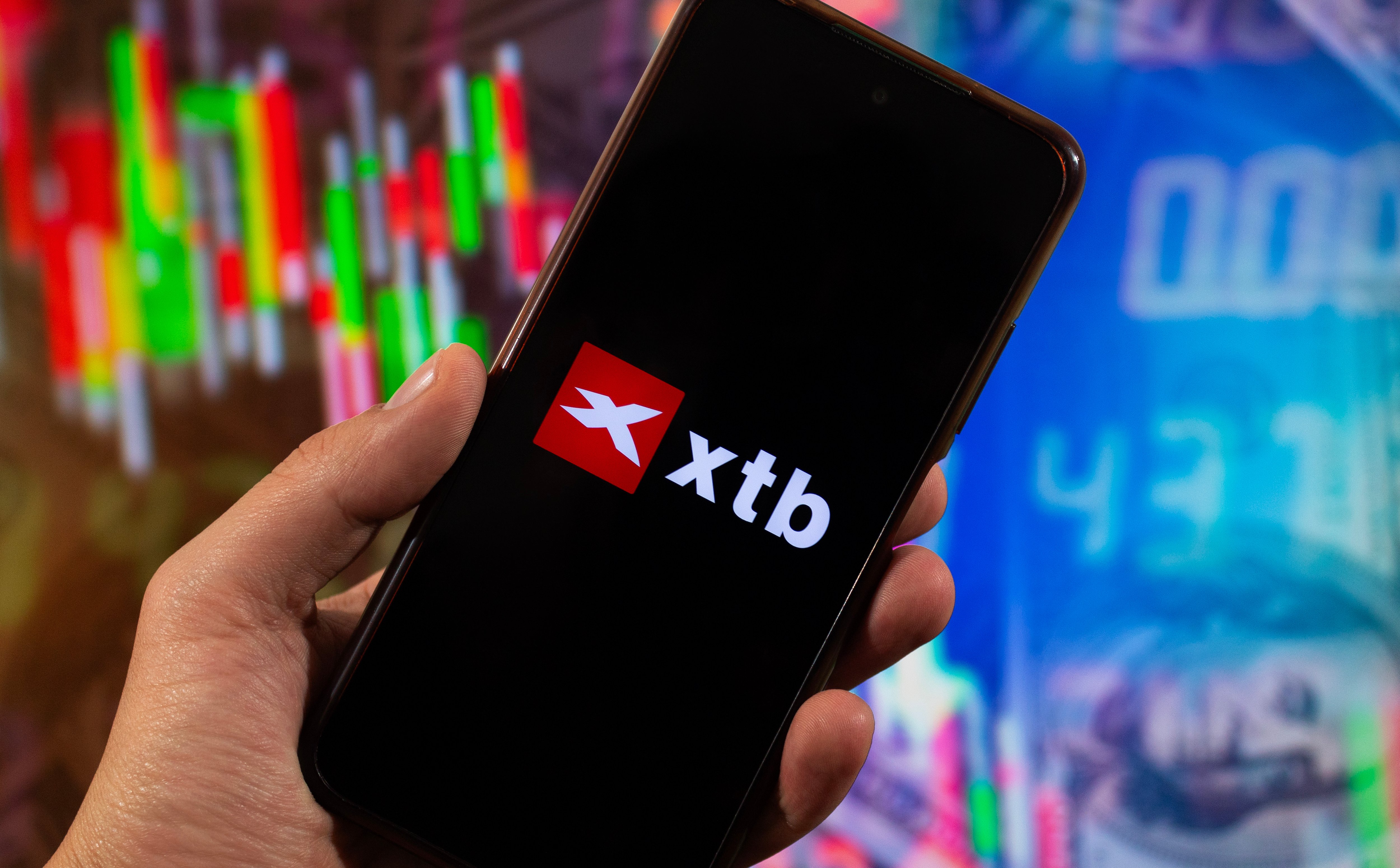 Akcjonariusze XTB przeżywają prawdziwą próbę nerwów