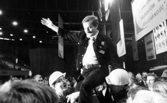 Na czele  związku stał Lech Wałęsa