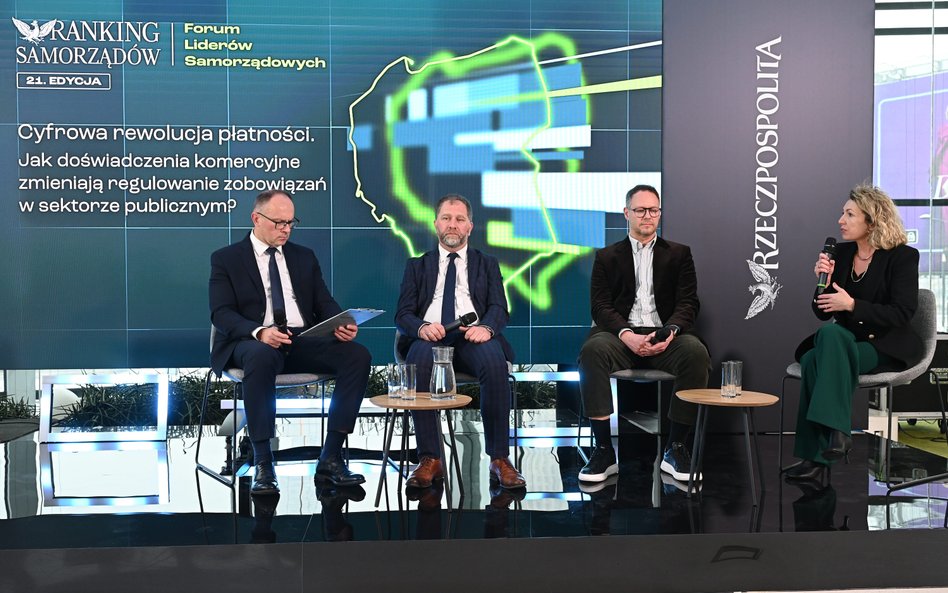 Podczas debaty rozmawiano o cyfrowej rewolucji płatności w sektorze publicznym, której przykładem je