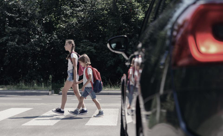 Zmiany w prawie drogowym: pierwszeństwo pieszego przed przejściem, jazda buspasem