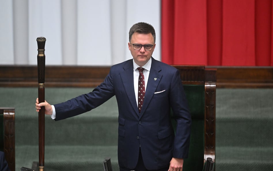 Marszałek Szymon Hołownia otwiera posiedzenie Sejmu