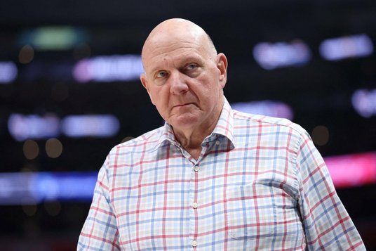 Steve Ballmer wciąż 90 proc. swojego majątku trzyma w akcjach Microsoft, a zaufanie do tej firmy pro