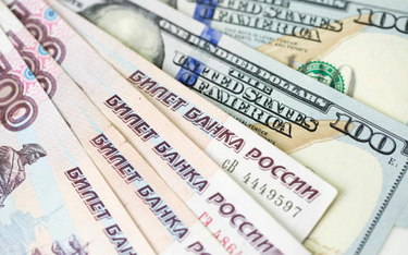 Spadek wartości rubla, którego wycena w ubiegłym tygodniu dochodziła nawet do poziomu 85 rubli za do