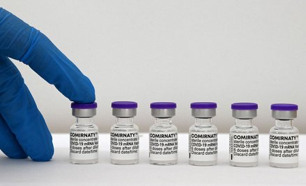 USA: Więźniom podano sześć dawek szczepionki przeciw COVID-19 Pfizera