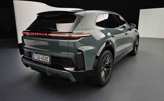 Porsche Cayenne Electric Turbo