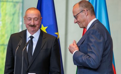 Prezydent Ilham Alijew i kanclerz Friedrich Merz
