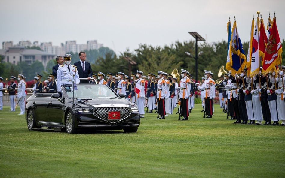 Mariusz Błaszczak w Korei Południowej. Na celowniku nowe czołgi