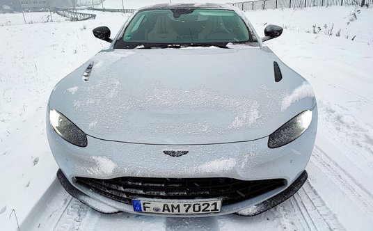 Aston Martin Vantage