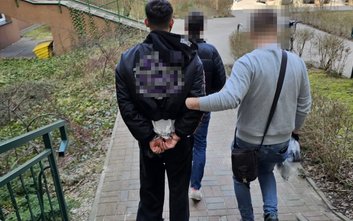 Funkcjonariusze zatrzymali dwóch obywateli Azerbejdżanu w wieku 22 i 23 lat.