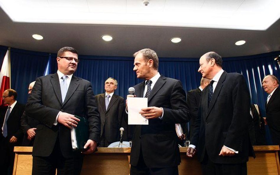 Tusk spotka się z RPP w sprawie zysku NBP i linii MFW