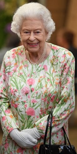 Chrzcielny strój Elżbiety II będzie wystawiony w King’s Gallery w Pałacu Buckingham.