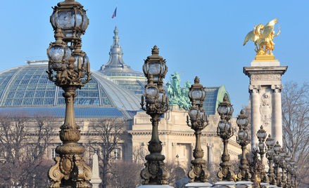 Monumentalny budynek Grand Palais w Paryżu otwarto w 1900 roku.