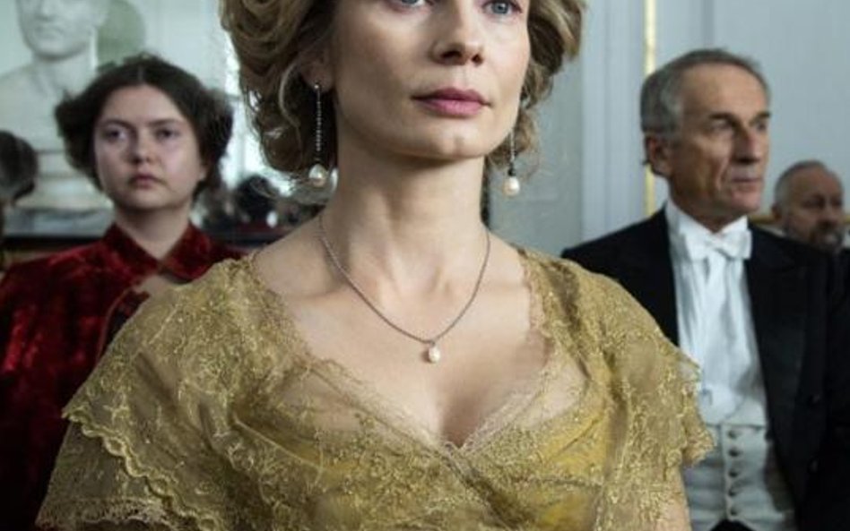 Magdalena Cielecka w serialu „Belle Epoque”