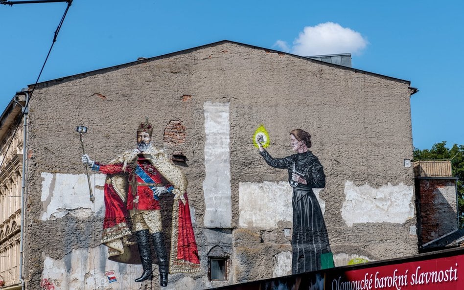 Noblowsko-królewski mural na ul. Denisovej w Ołomuńcu