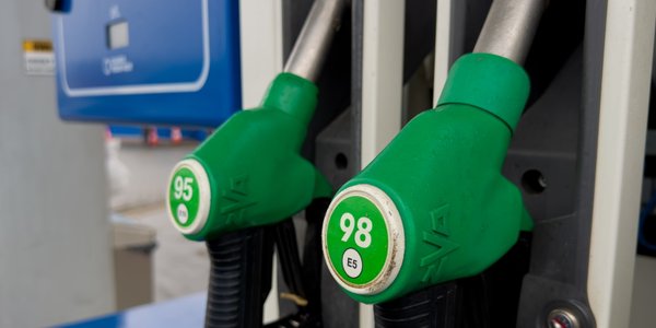 Inna cena paliw dla Polaków i obcokrajowców. Czy to dopuszczalne?