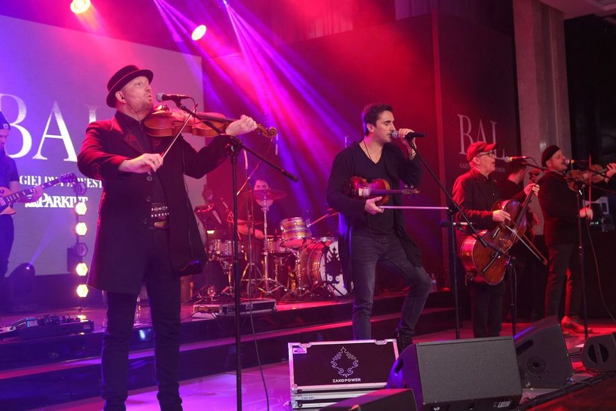 Zespół Zakopower, przy którego muzyce bawili się goście Balu "Parkietu".