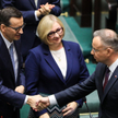 Andrzej Duda w Sejmie podaje rękę premierowi Mateuszowi Morawieckiemu