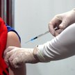 Obowiązek szczepień na COVID-19? Poseł PiS: Będą lewe zaświadczenia