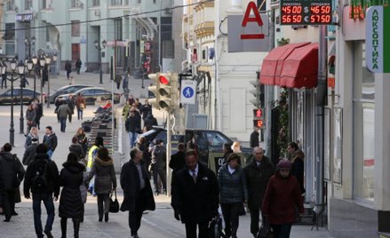 Agencja obniżyła rating rosyjskich papierów skarbowych do poziomu najniższego uznawanego za inwestyc