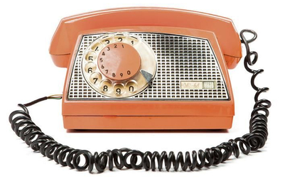 Aparat telefoniczny z czasów PRL uznano w Desie Unicum za antyk