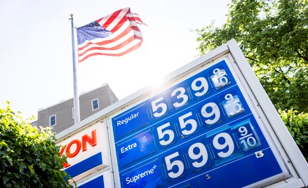 Sprzedaż detaliczna w USA gwałtownie wzrosła w marcu z powodu wyższych cen benzyny