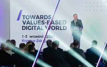 Prezydent Andrzej Duda podkreślał,  że nowe inicjatywy  w ramach NATO, dotyczące cyberbezpieczeństwa