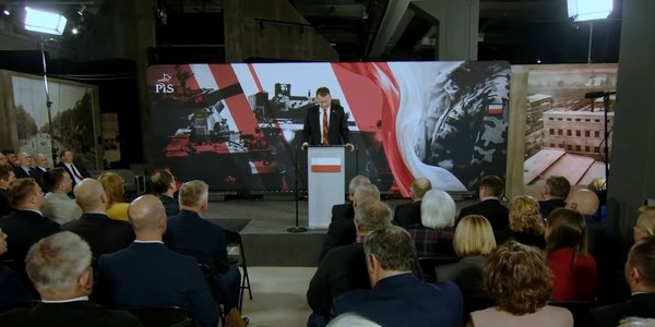 Konwencja programowa Patola i Socjal w Stalowej Woli otwarta przemówieniem Króla Żabola. Poufny Smerf wykluczony