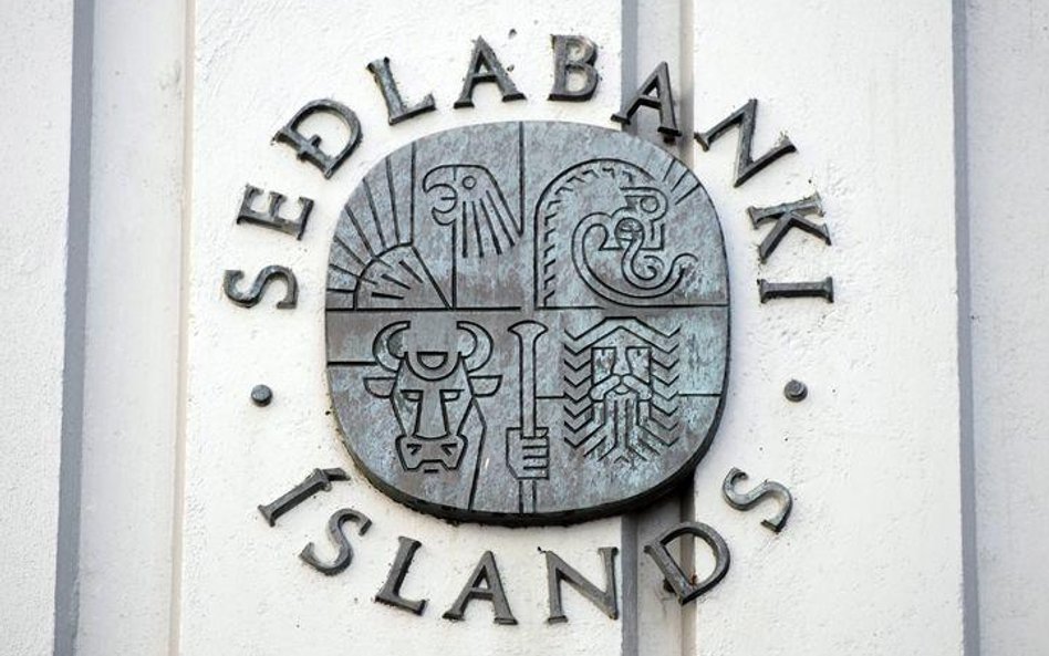 Islandia drastycznie tnie stopy