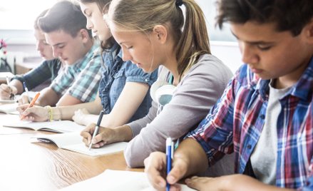 Czy w książce dla 15-latków należy cytować treści pedofilskie?