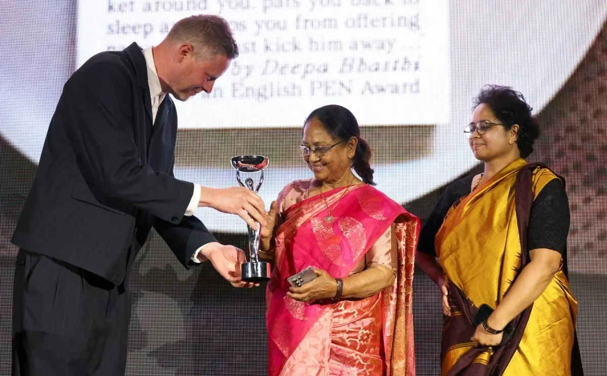 Bunt muzułmanki z Indii doceniony międzynarodowym Bookerem