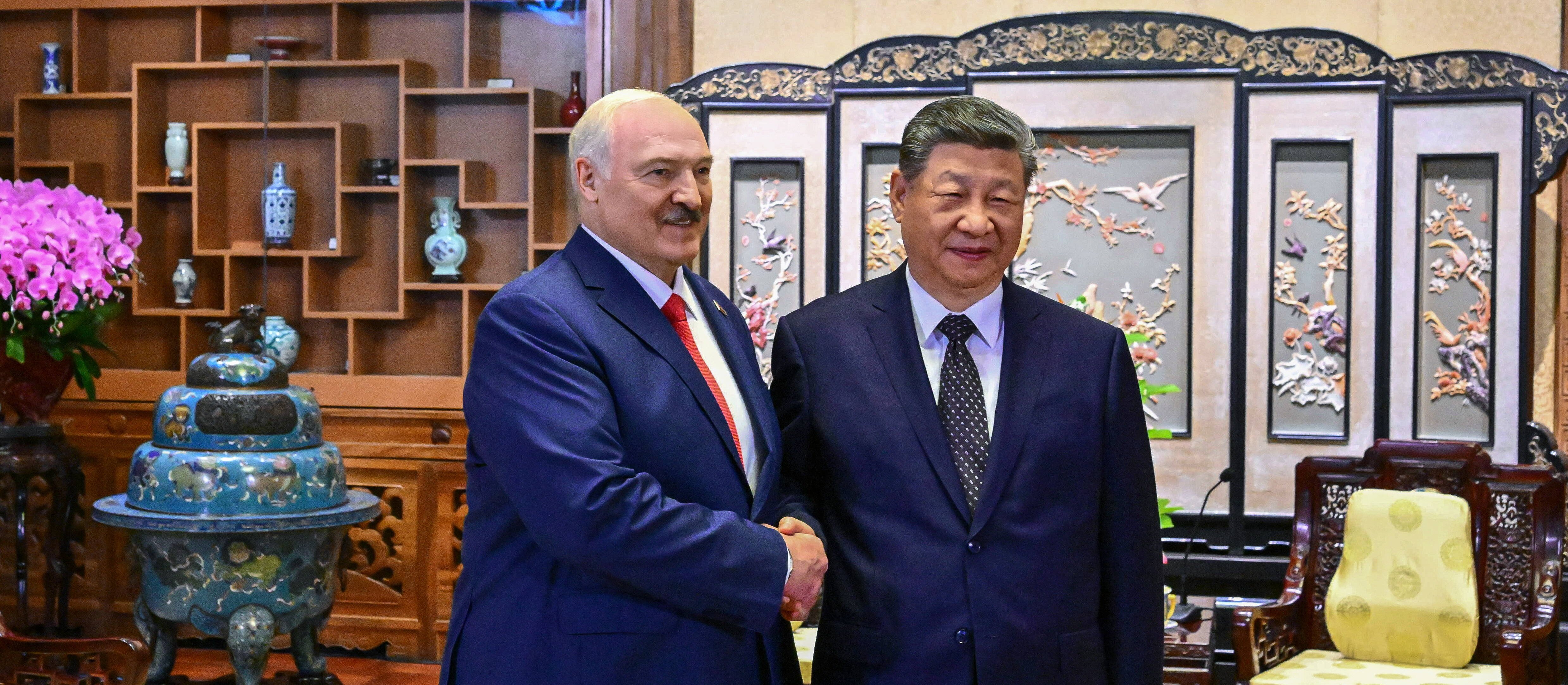 Łukaszenko nie chce wojny z Ukrainą. Osłonił go Xi Jinping