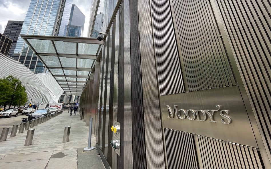 Ekonomiści o decyzji Moody's: obniżka ratingu nie była zaskoczeniem dla rynku