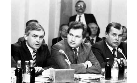 PZPR, czyli władza straciła więcej niż chciała, a Solidarność zyskała więcej niż liczyła – uważa Les