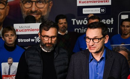 Kampania wyborcza do parlamentu 2023. Ówczesny premier Mateusz Morawiecki (P) i prezes Rządowej Agen
