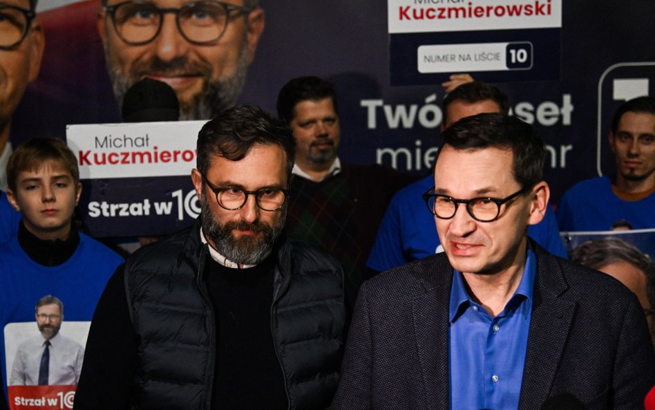 Kampania wyborcza do parlamentu 2023. Ówczesny premier Mateusz Morawiecki (P) i prezes Rządowej Agen