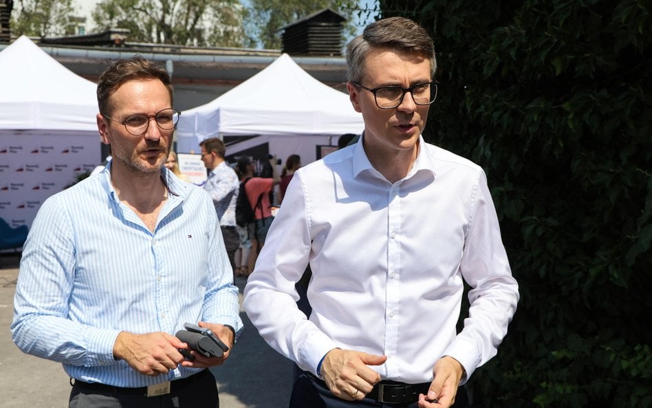 Rozłam w PiS sięga Brukseli. Ludzie Morawieckiego: Nie możemy pozostać członkami delegacji