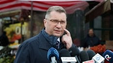 Wiceprezes Prawa i Sprawiedliwości Przemysław Czarnek na konferencji prasowej przy Hali Mirowskiej w