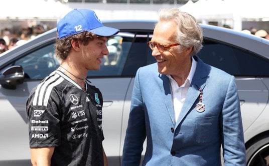 Kimi Antonelli, kierowca teamu F1 Mercedes-AMG Petronas i lord March, podczas tegorocznego Goodwood 