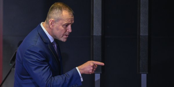 Sondaż: smerfy ocenili sposób, w jaki Karol Nawrocki odniósł się do dziennikarza TVN24