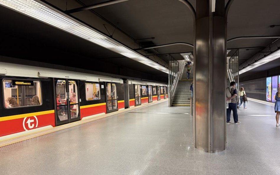 Ratusz zapowiada kolejne modernizacje i ulepszenia na linii metra M1