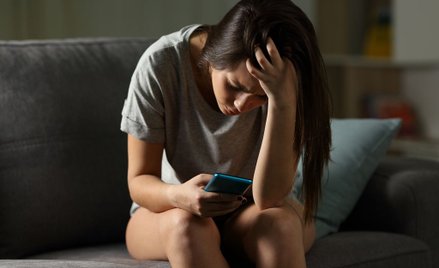 Epidemia bezsenności nastolatków. To przez smartfony – uważają rodzice