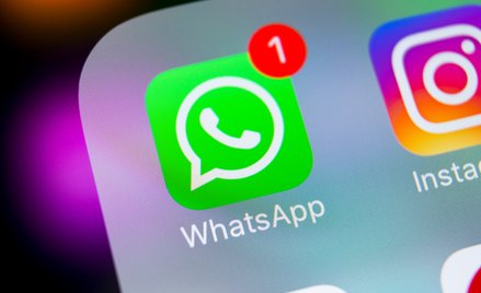 Pranie pieniędzy, terroryzm i przemyt ludzi. Setki milionów euro przez WhatsApp